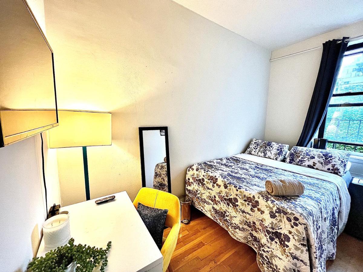 Manhattan -Ues - Room Accommodation New York Esterno foto